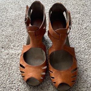 COPY - merrell performance footwear sandals
Women’s Size 7.5